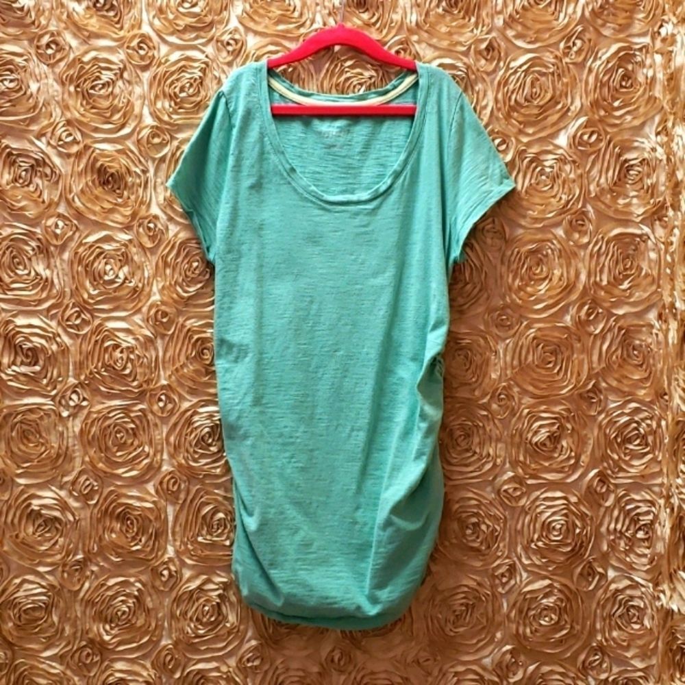 4/$20 💚 Liz Lange Maternity T-Shirt